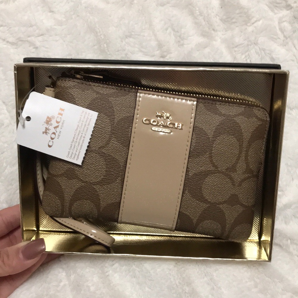 COACH SIGNATURE PVC WRISTLET